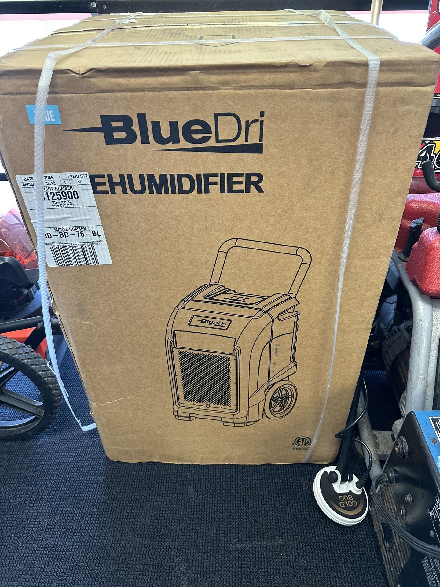 BLU-DRI BD-76P Dehumidifier