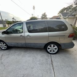 Toyota Sienna CE