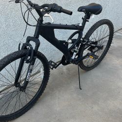 Hyper Full Suspension Mountain Bike