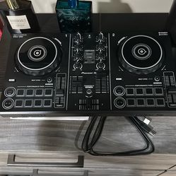 DDJ 200 Controller