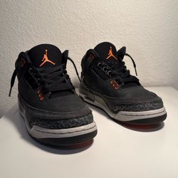 Air Jordan 3 Retro "Fear" (2023).    Size 4