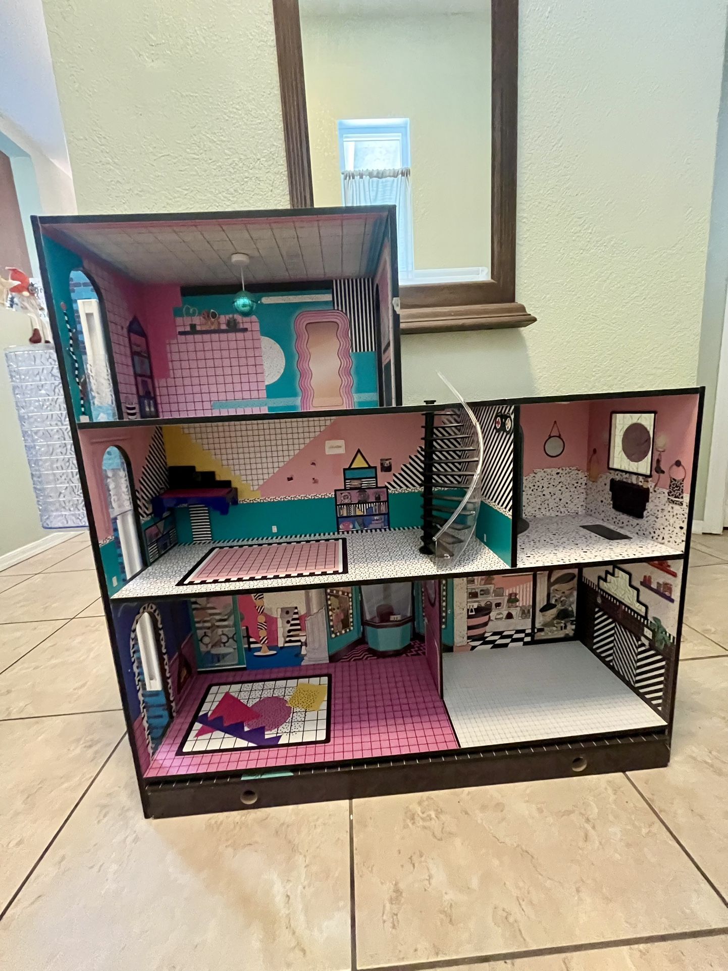LOL Dollhouse With Dolls And Furniture