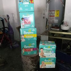 Pampers And Wipes 