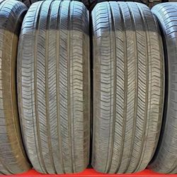 225 60 18 vendo un set de llantas usadas en excelente condición marca Michelin