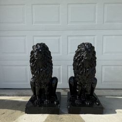 Lions solid concrete statues, sets of 2 $300, please read the description.