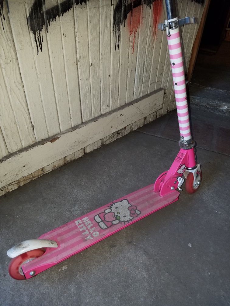 FREE SCOOTER HELLO KITTY GIRL KIDS