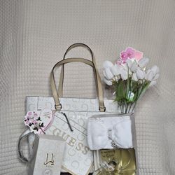 🌸 ¡Celebra el Día de las Madres con el Regalo Perfecto! Bolsa, Taza y Perfume - ¡Todo en un Paquete Especial! 🌸