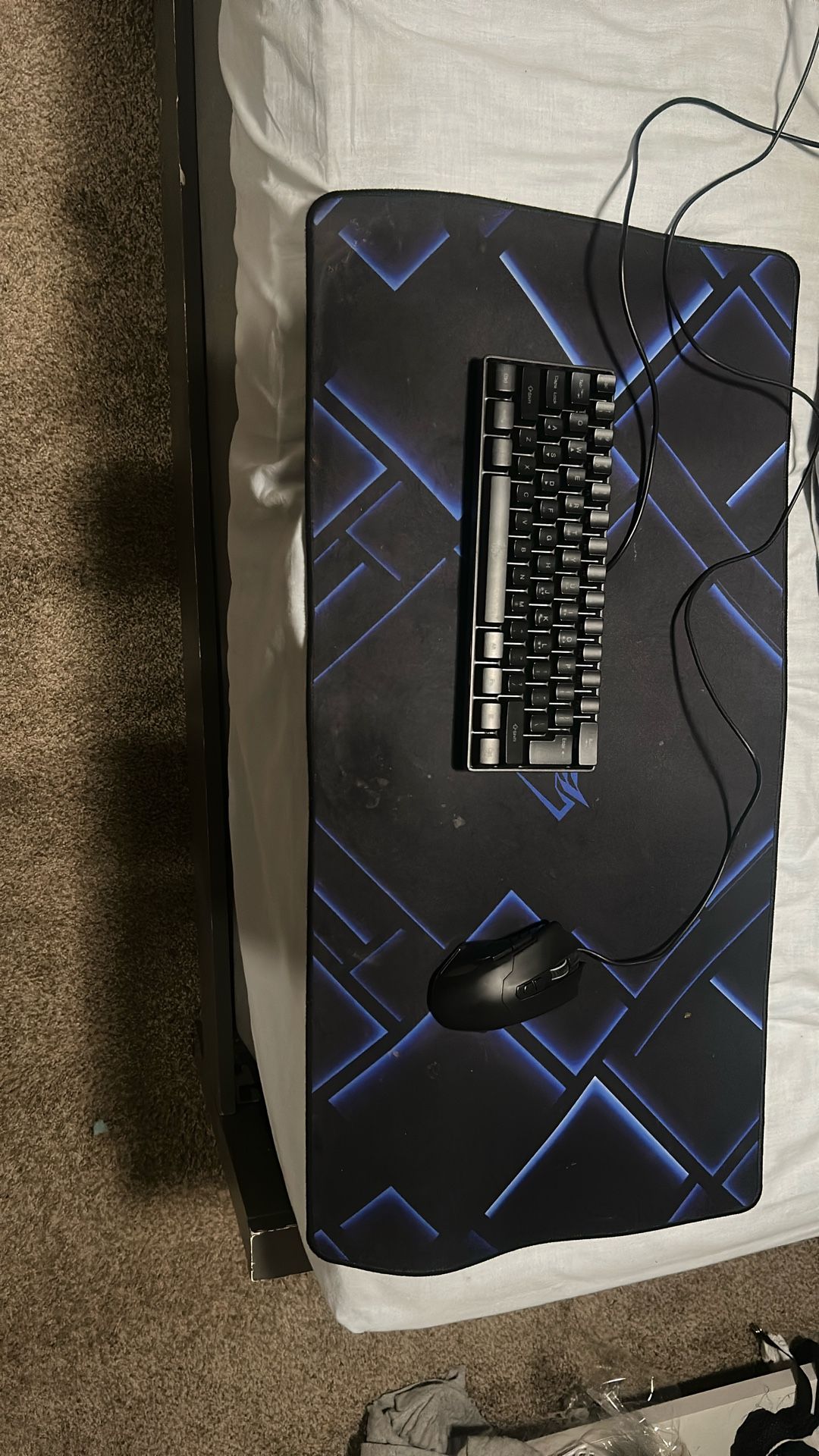 Key Border And Mouse And Mat