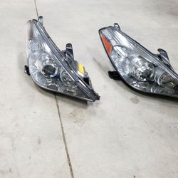 Toyota Solara Right Side Head Light