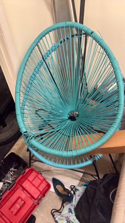 Set of 7 wire chairs for outdoor or gym