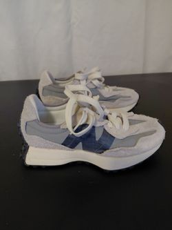 New balance womans 327.