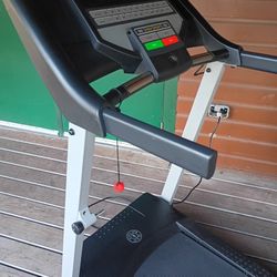 Golds Gym Treadmill 