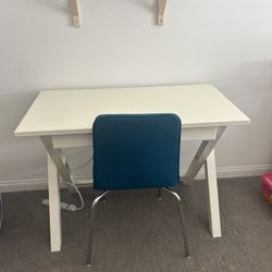 Pottery Barn kids Desk /Chair 