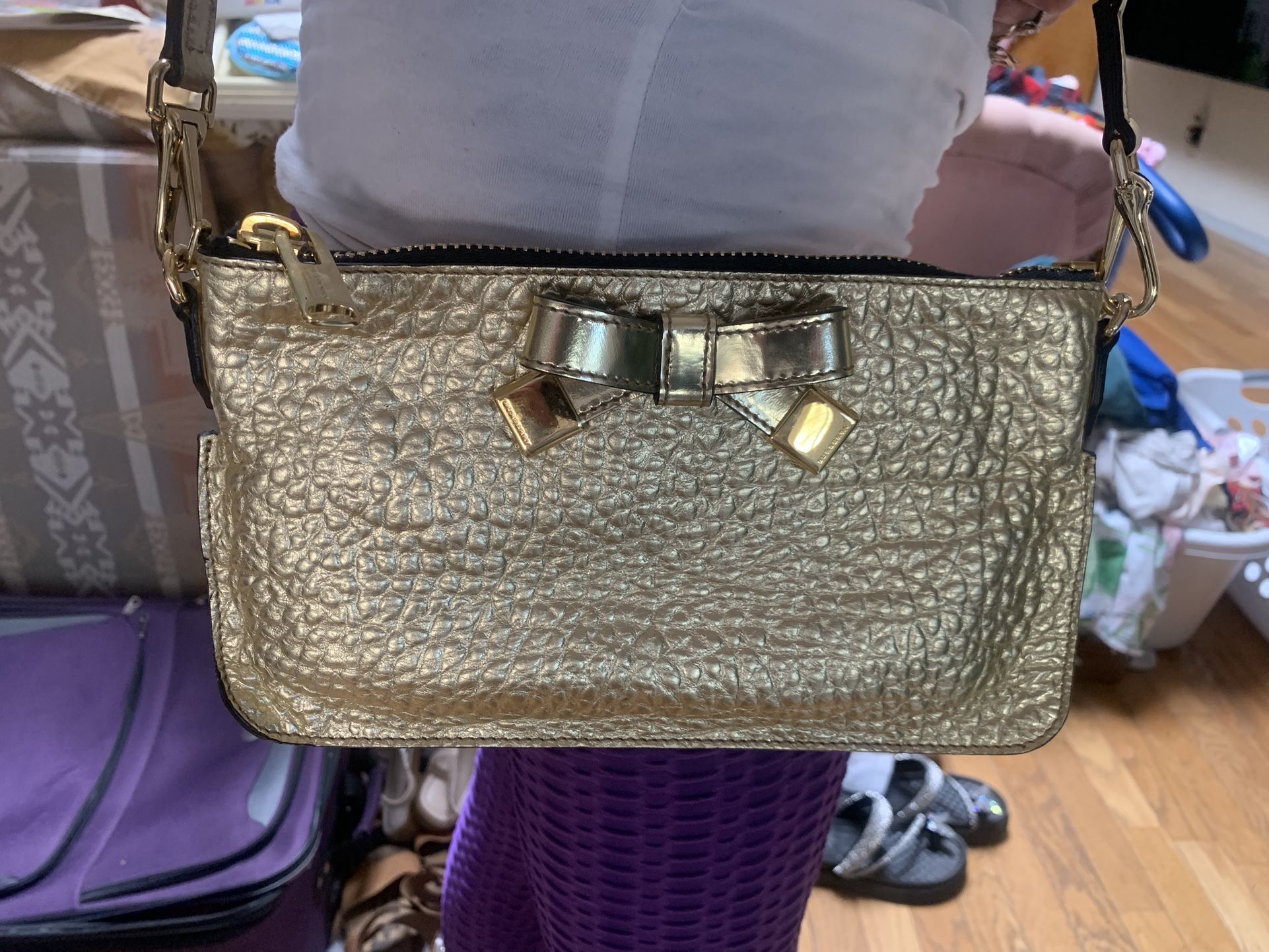 Burberry Gold Purse … Original …