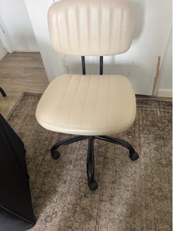 Desk chair