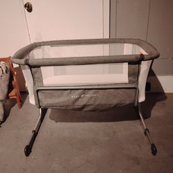 Bassinet 