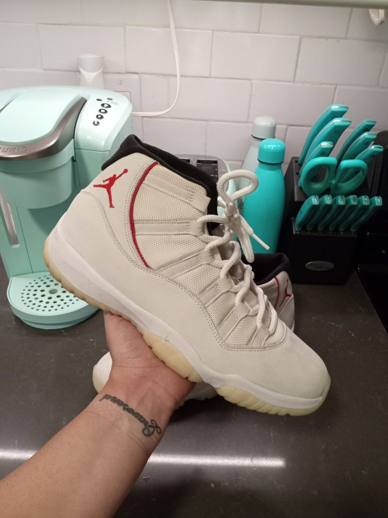 Size 11 Clean No Box