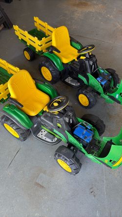 John Deere  12 Volt Battery Tractors  