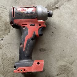 USED MILWAUKEE INPACT DRILL IN GOOD WORKING CONDITION…$40 Dlls ….