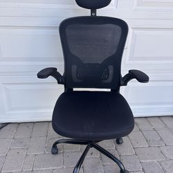Black Office Chair - Can Deliver!