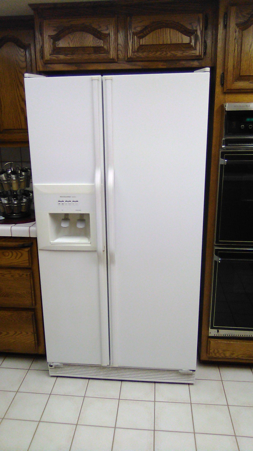 Kitchen Aid Superba ice maker and water dispenser