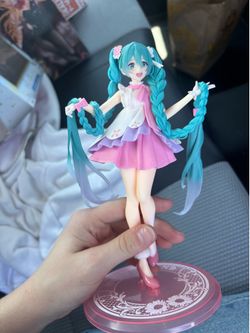 Hatsune Miku Spring Figure