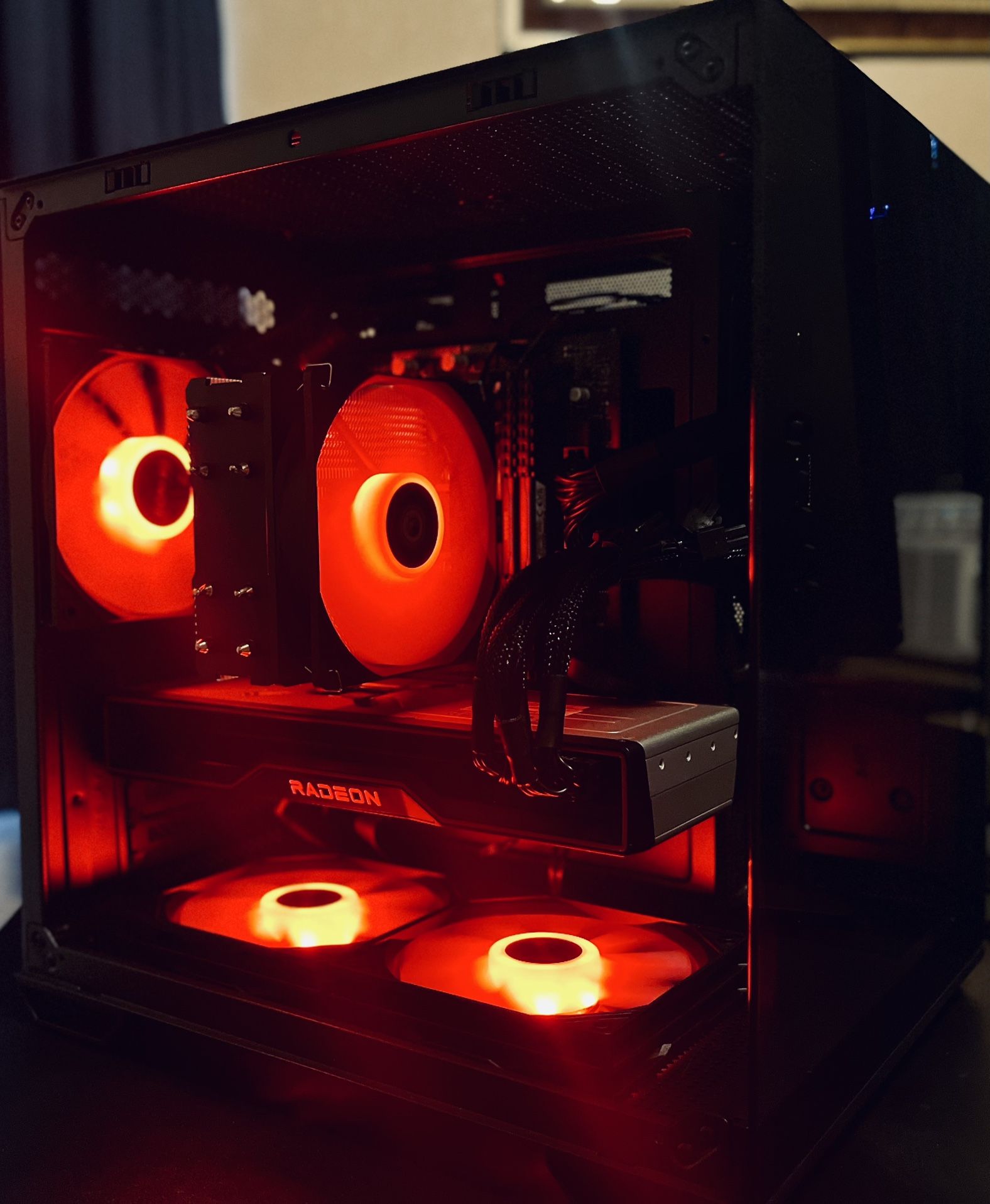 Pro Gaming PC |RX 6800 // Ryzen 3700x // 32GB DDR4|