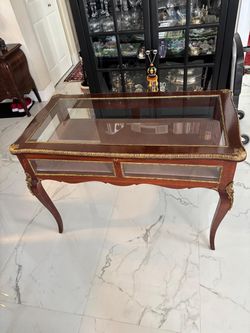 Louis XV Style Mahogany Curio Display Table With Bronze Mounts