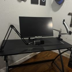 Gaming Monitor And Arms