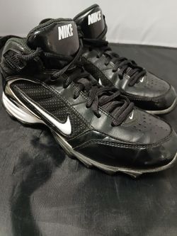 Nike Land Shark Legacy Mid Cleats Size 4.5 Y  $40 