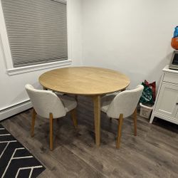 Article Table & Chair