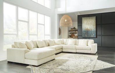 Ashley Lindyn Ivory 6-Piece LAF Chaise Sectional