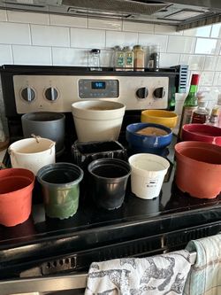 Gardening Pots and Trowel