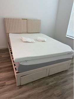 Queen size bed, mattress, topper AND sheets, 1 year old