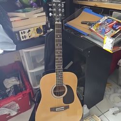 Maestro by Gibson MAE41CNACH Acoustic Electric Guitar with Case