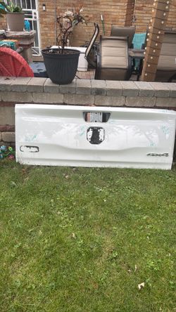 2022 ram tailgate