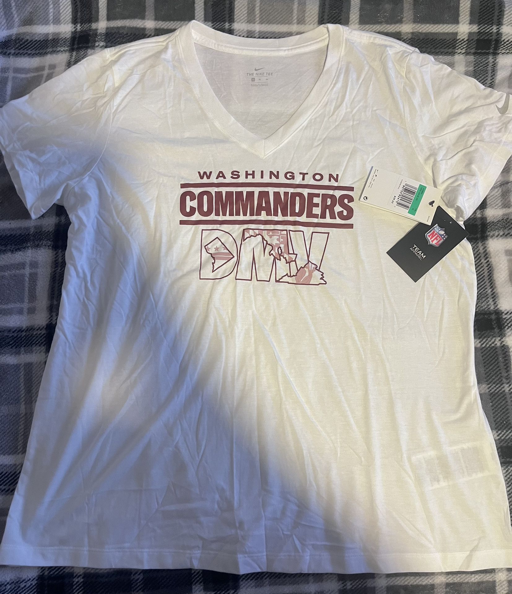 Washington Commanders Nike Dri Fit T Shirt. Women's XLarge. New Never Worn NWT