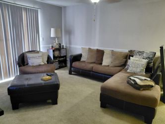 $500 whole couch set
