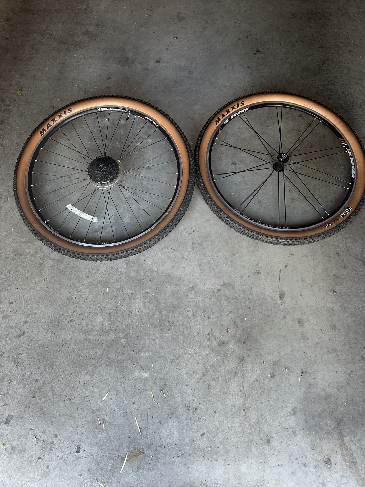 Maxxis Ikon 29x2.20 Tires Only