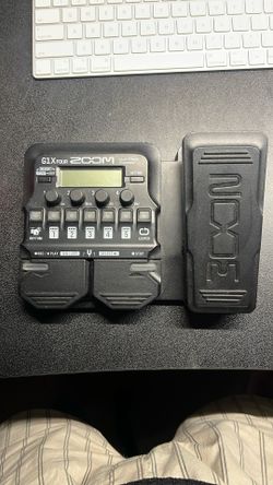 Zoom g1x four multi fx pedal