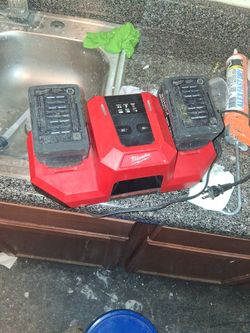 Milwaukee Super Charger And 2 XC8.0 BATTERYS