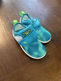 Toddler Size 5-6 Water Shoes 