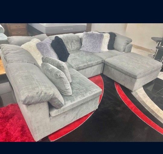 *Weekly Feature!!!*---Floating Lima Fabric Sectional Sofa W/Ottoman---Delivery And Financing Available🤭