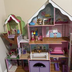 Girls Doll House (new)