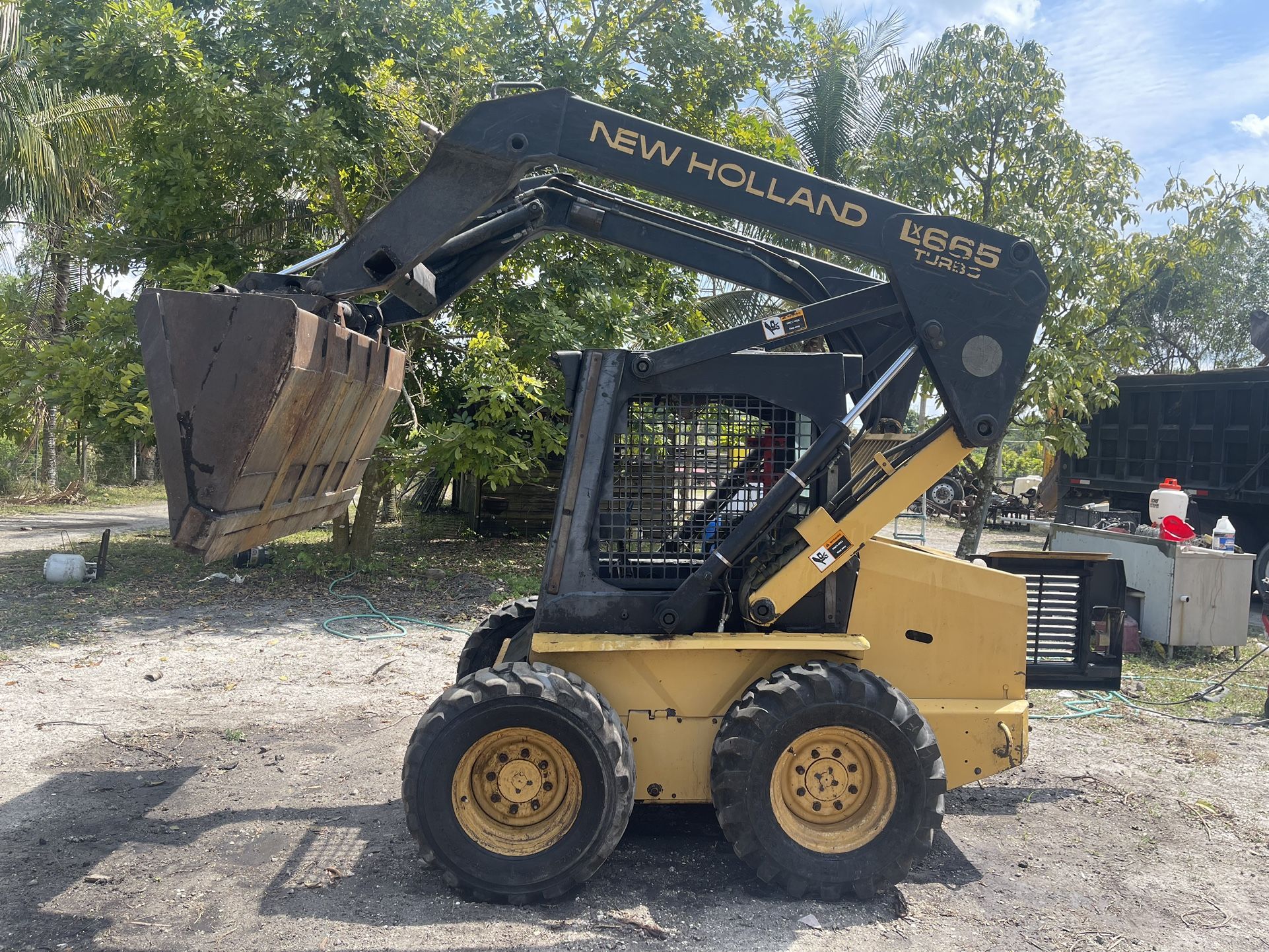 New Holland Skid Steer