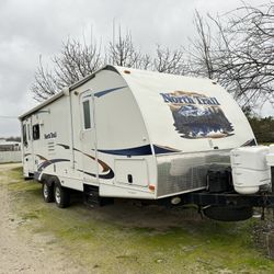 2011 North Trail Travel Trailer