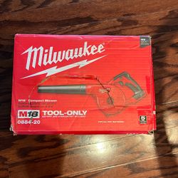 Milwaukee M18 Compact Blower 