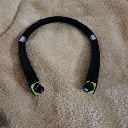 Foldable wireless headset