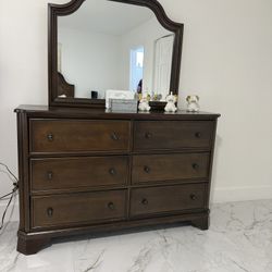 Dresser With Mirror And Nightstand 