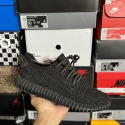 Adidas Yeezy 350 Pirate Black size 9.5 USED But Clean 